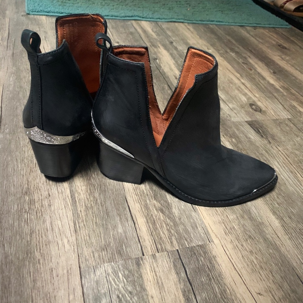 Jeffrey Campbell Leather Cromwell Booties Size 8